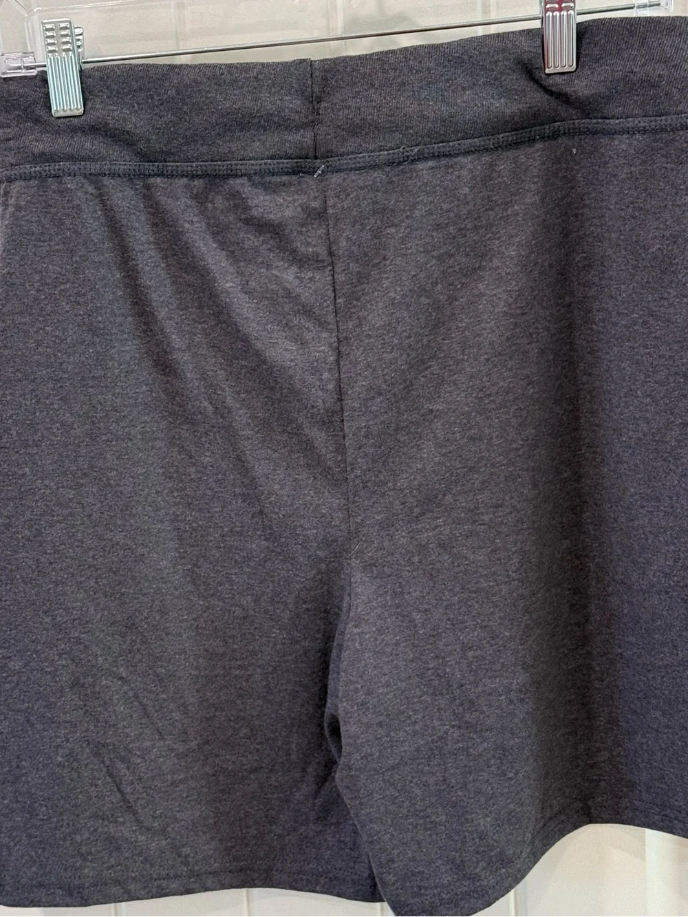 Hanes Shorts Gray Drawstring Lounge Athletic Pockets NWOT